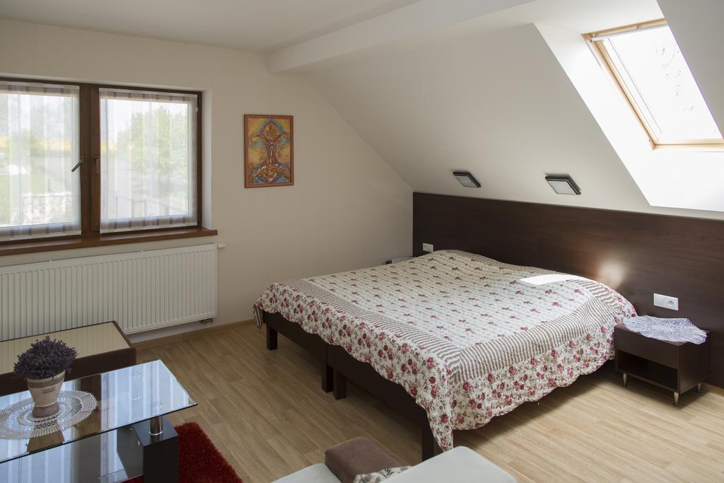 Rekreacny Dom Sisi Hotel Podhajska Ngoại thất bức ảnh
