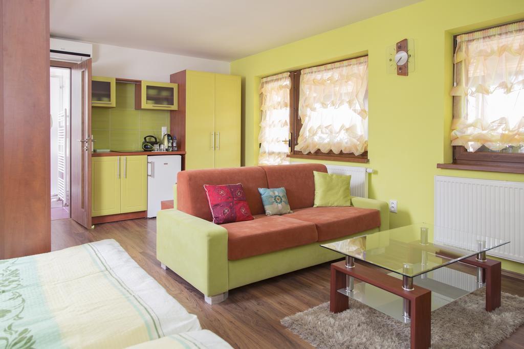 Rekreacny Dom Sisi Hotel Podhajska Ngoại thất bức ảnh