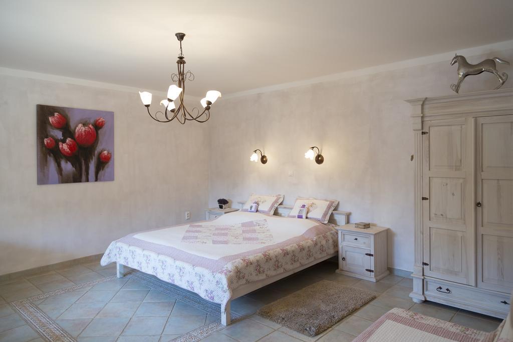 Rekreacny Dom Sisi Hotel Podhajska Ngoại thất bức ảnh